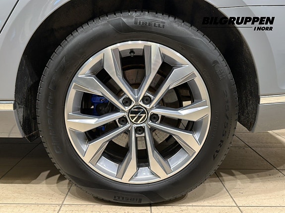 Volkswagen Passat 17 of 17
