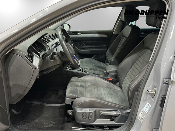 Volkswagen Passat 8 of 17