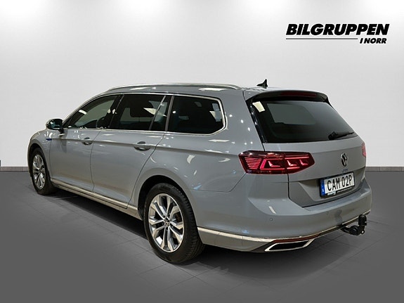 Volkswagen Passat 6 of 17