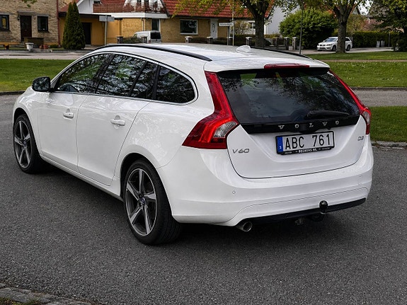 Volvo V60 5 of 9