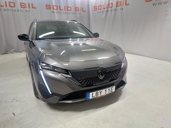 Peugeot 308 SW 2 of 15