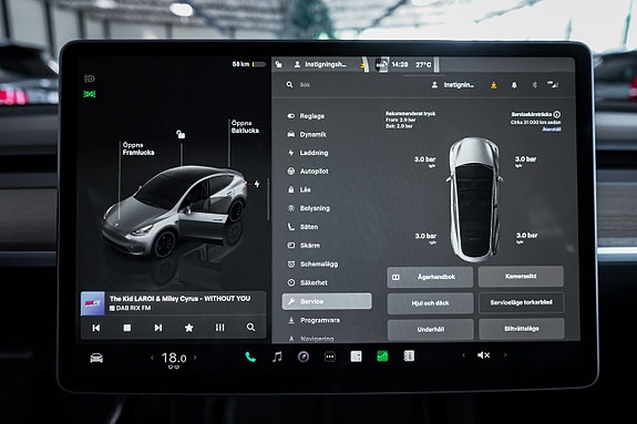 Tesla Model Y 14 of 28
