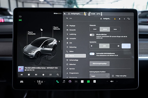 Tesla Model Y 13 of 28