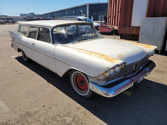 Plymouth De-Luxe 2 of 5