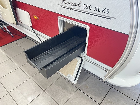 Kabe ROYAL 590 XL KS (ALDE+AC+Tältx2+Cykelställ+1 900kg) 9 of 23