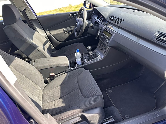 Volkswagen Passat 5 of 8