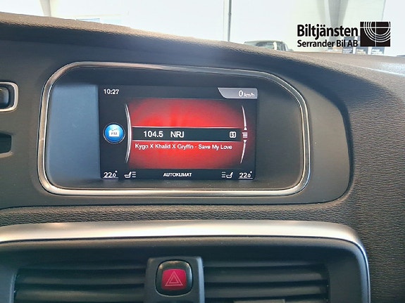 Volvo V40 Cross Country 11 of 18