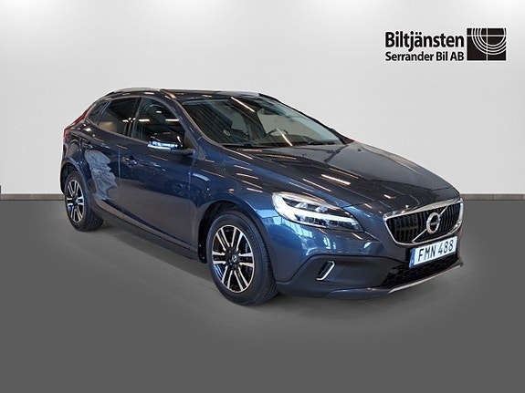Volvo V40 Cross Country 3 of 18