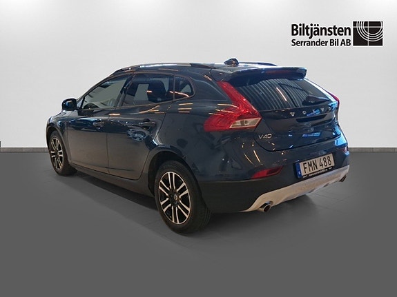 Volvo V40 Cross Country 6 of 18