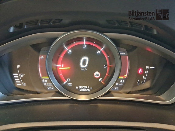 Volvo V40 Cross Country 10 of 18
