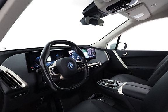 BMW iX 11 of 25