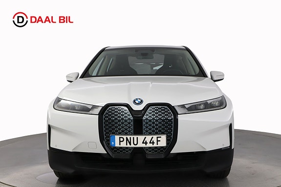 BMW iX 2 of 25