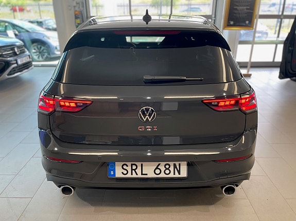 Volkswagen Golf VIII 4 of 7