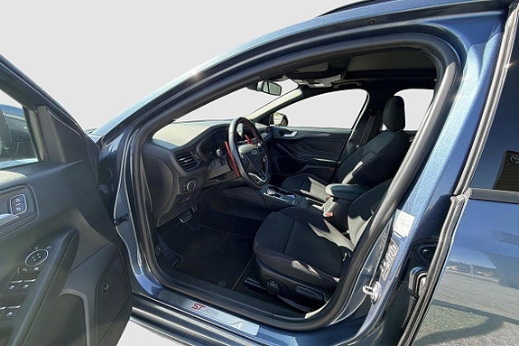 Ford Focus 7 of 15