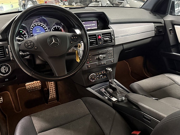 Mercedes-Benz GLK220 6 of 10