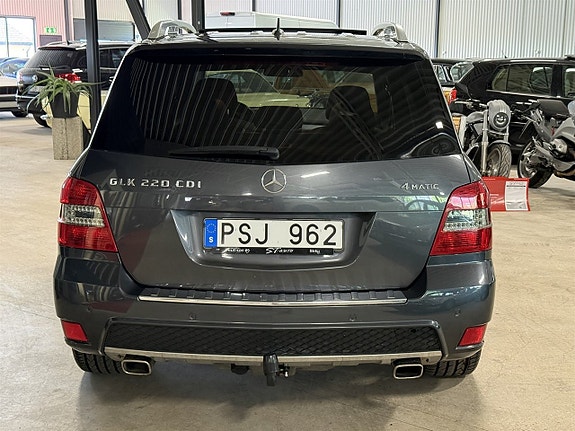 Mercedes-Benz GLK220 4 of 10