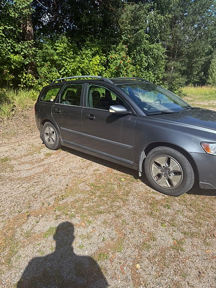 Volvo V50 2 of 5