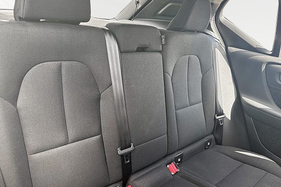 Volvo XC40 11 of 11