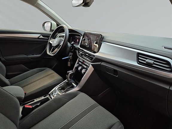 Volkswagen T-Roc 4 of 7
