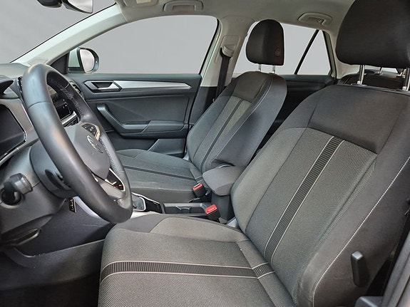 Volkswagen T-Roc 6 of 7