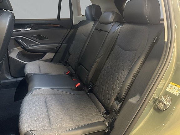Volkswagen Tiguan 7 of 9