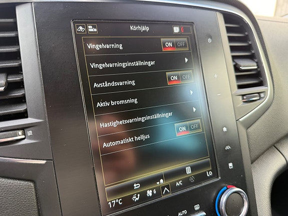 Renault Megane 17 of 24