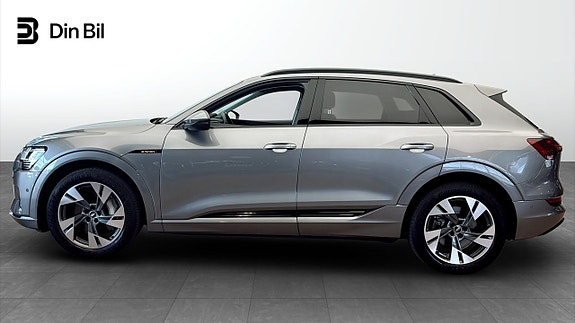 Audi e-tron 2 of 12