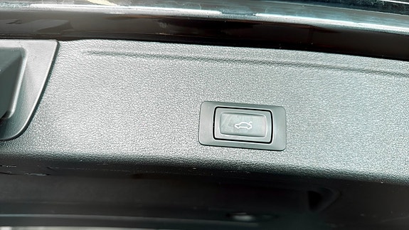 Audi A4 16 of 19