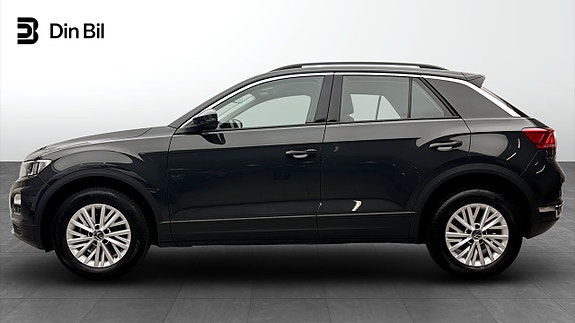 Volkswagen T-Roc 2 of 12