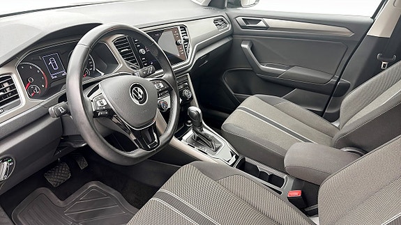 Volkswagen T-Roc 7 of 12