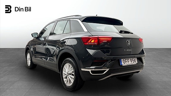 Volkswagen T-Roc 3 of 12