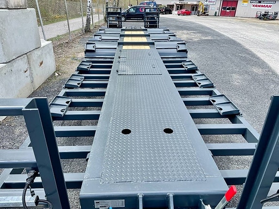 NC 3-axlad Traktordragen Skogsagri hyd ramp omgående 3 of 24