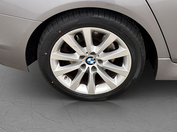 BMW 520 27 of 28
