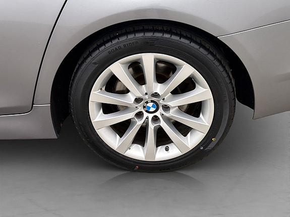 BMW 520 26 of 28