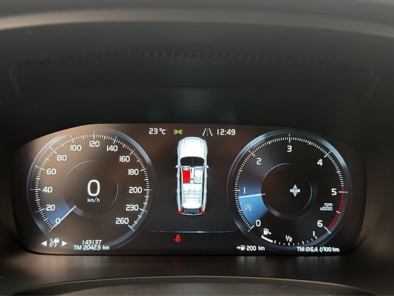 Volvo V90 13 of 30
