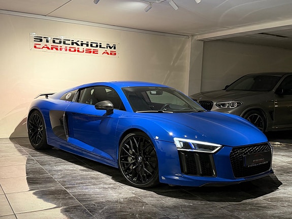 Audi R8 2 of 25