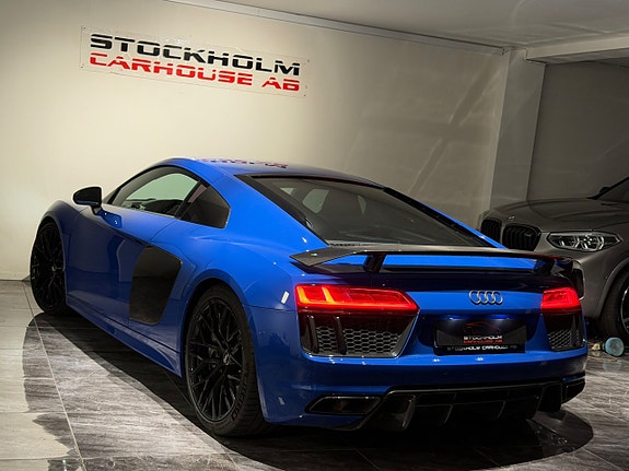 Audi R8 9 of 25