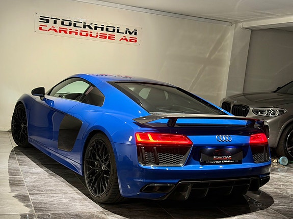Audi R8 10 of 25