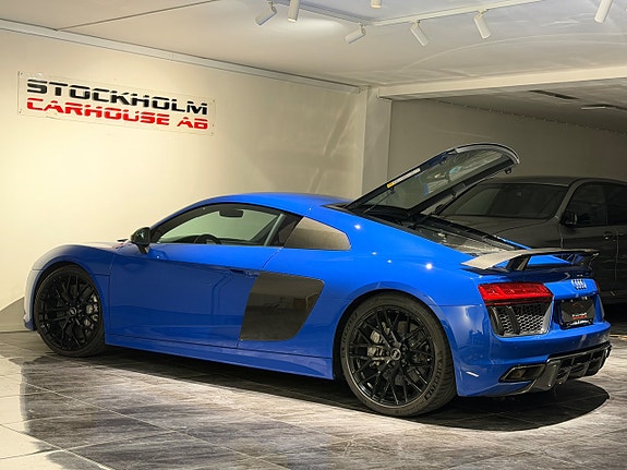 Audi R8 6 of 25