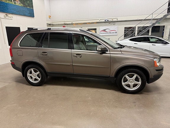 Volvo XC90 7 of 22