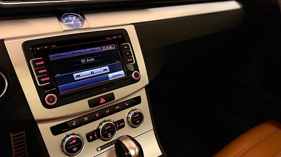 Volkswagen Passat Alltrack 18 of 27