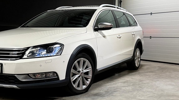 Volkswagen Passat Alltrack 3 of 27