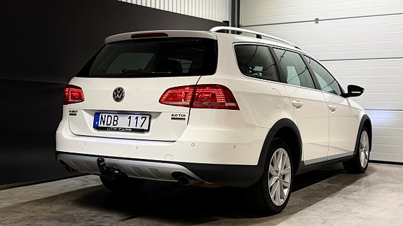 Volkswagen Passat Alltrack 9 of 27