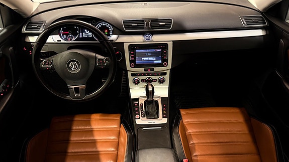 Volkswagen Passat Alltrack 22 of 27