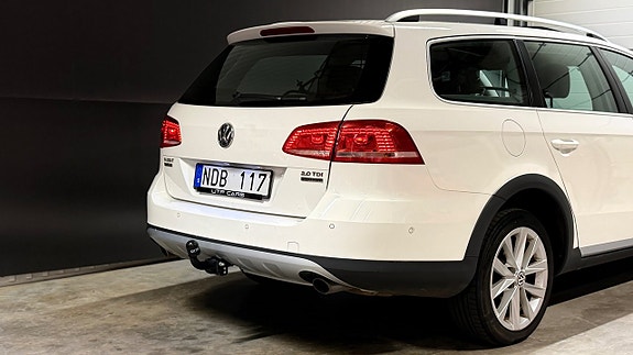 Volkswagen Passat Alltrack 12 of 27