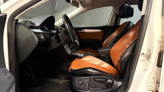 Volkswagen Passat Alltrack 14 of 27