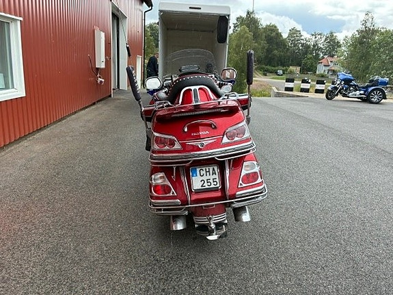 Honda Powersports GL1800 GOLDWING Gold Wing 1.8 3 of 4