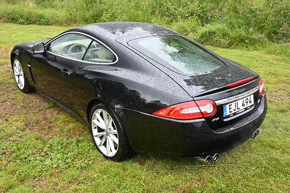 Jaguar XKR 8 of 16