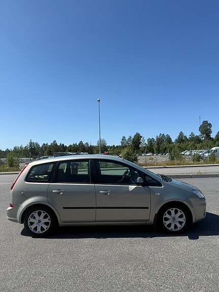 Ford C-Max 2 of 10