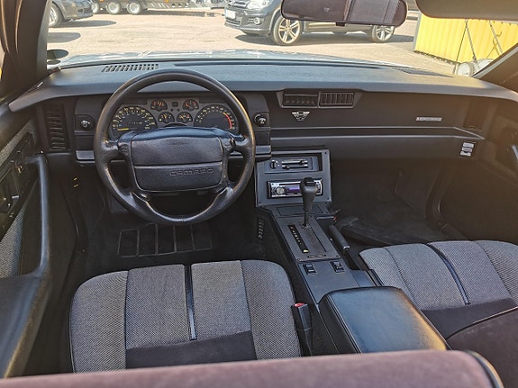 Chevrolet Camaro 3 of 18